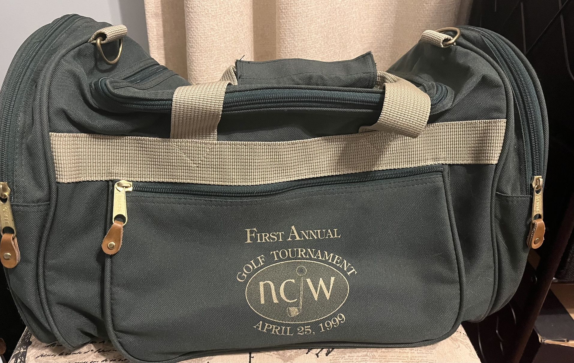 Vintage 1999 ncjw Duffle bag (Pick up only in 90042)