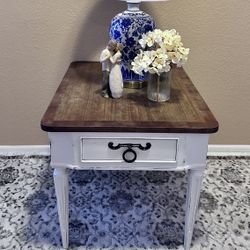 Side/end tables