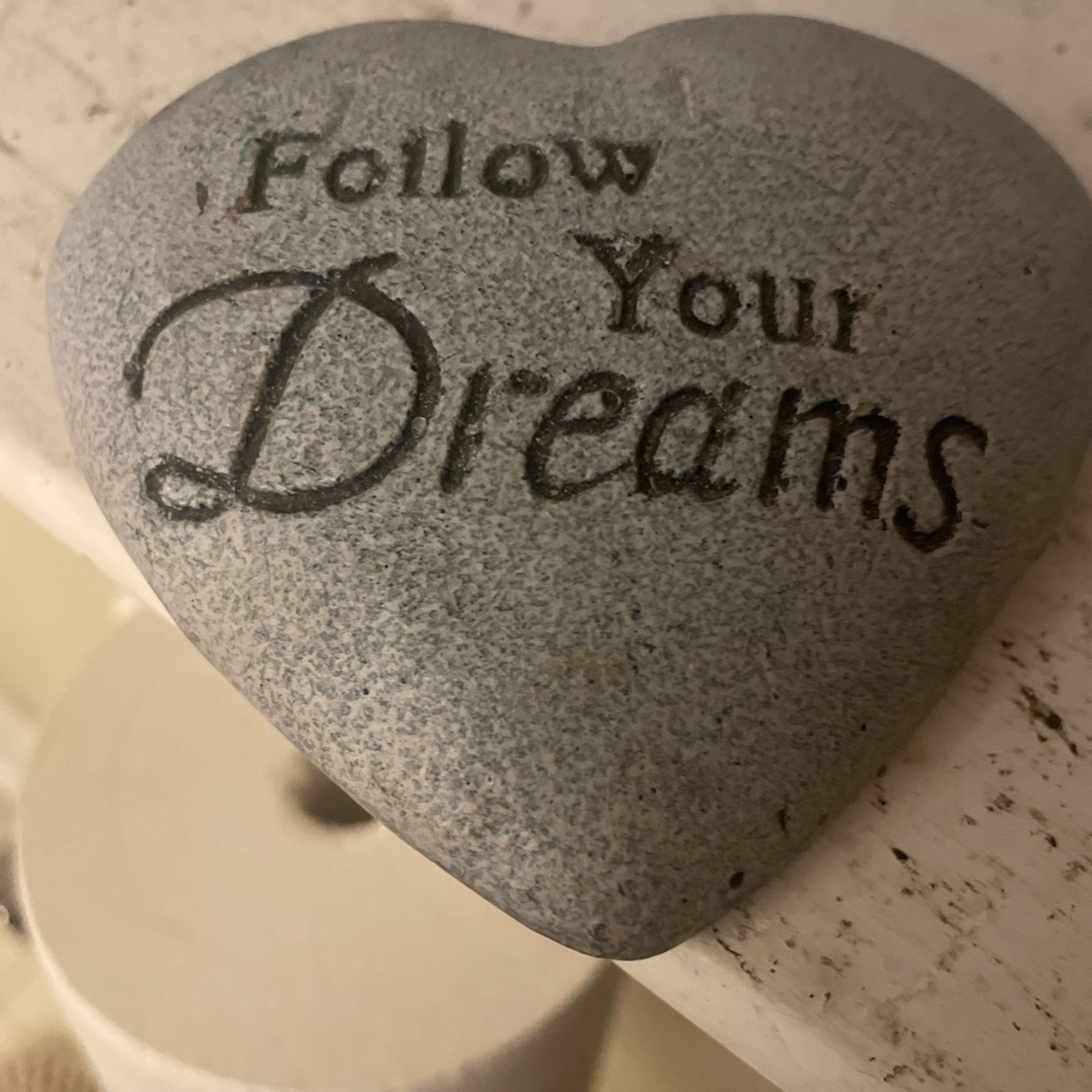 Follow Your Dreams Heart Shape Rock/paper Weight /decoration 