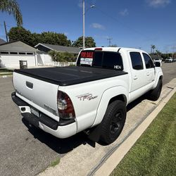 2011 White Toyota Tacoma TRD Double Cab