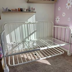 Daybed with trundle Frame & bed risers