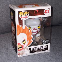 Funko Pop IT Stephen King - Pennywise With Teeth - fye Figure