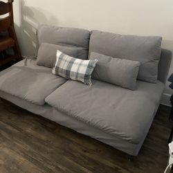 COUCH 