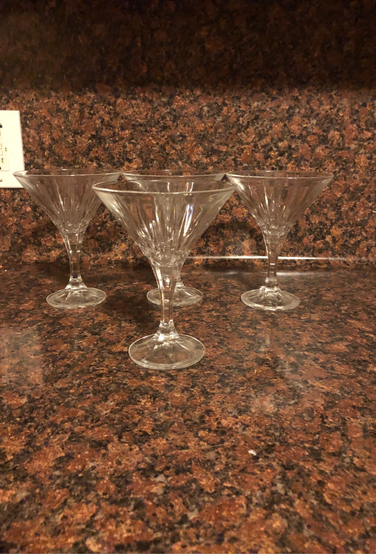4 large martinis glasses