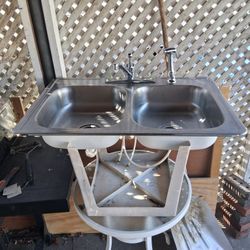 Stainless Steel Sink With Faucet 