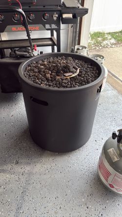 bonfire pit with rocks-propane included