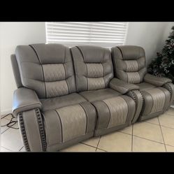 Beautiful Grey Reclining/ Reclined  Couches 