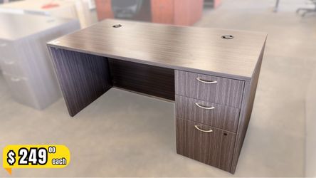 Single Pedestal Desk 60″x30”