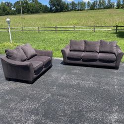 2 Piece Couch Set (CAN DELIVER)