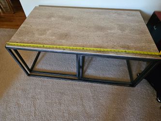 Coffee table with nesting side tables