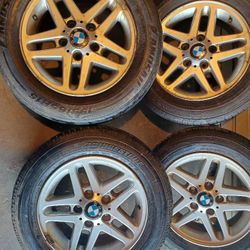 BMW 15-inch, 10-spoke alloy wheel