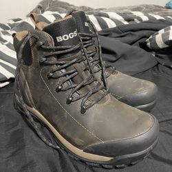 Work Boots: Bogs Water Resistan Oil Resistant. Size 11