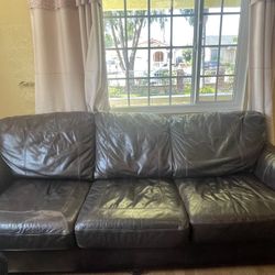 2 Sofas
