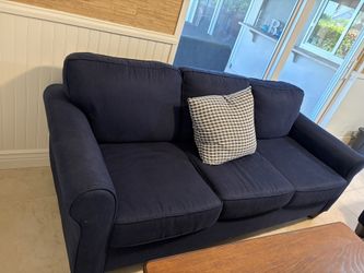 Navy Blue Sofa + Loveseat Set – Excellent Condition