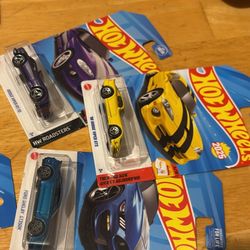 HotWheel 30 All Or 4 Each 