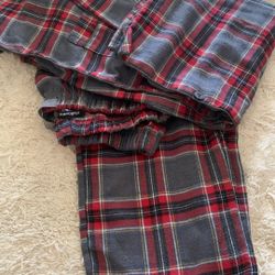Men’s Pajamas Set, Size Small. 