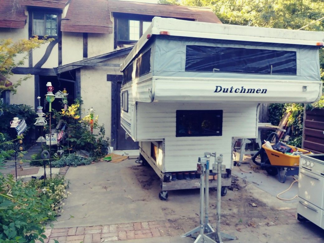 1996 Dutchman by Thor 8-foot pop-up camper