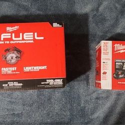 M18 FUEL 18V Lithium-Ion Brushless Cordless 6 1/2" in. Circular Saw W (2) Battery's And A Charger