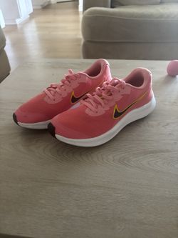 Nike Girls Shoes Size 3.5 
