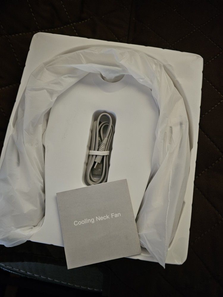 New neck fan with ice cold plate, you can turn off the ice plate