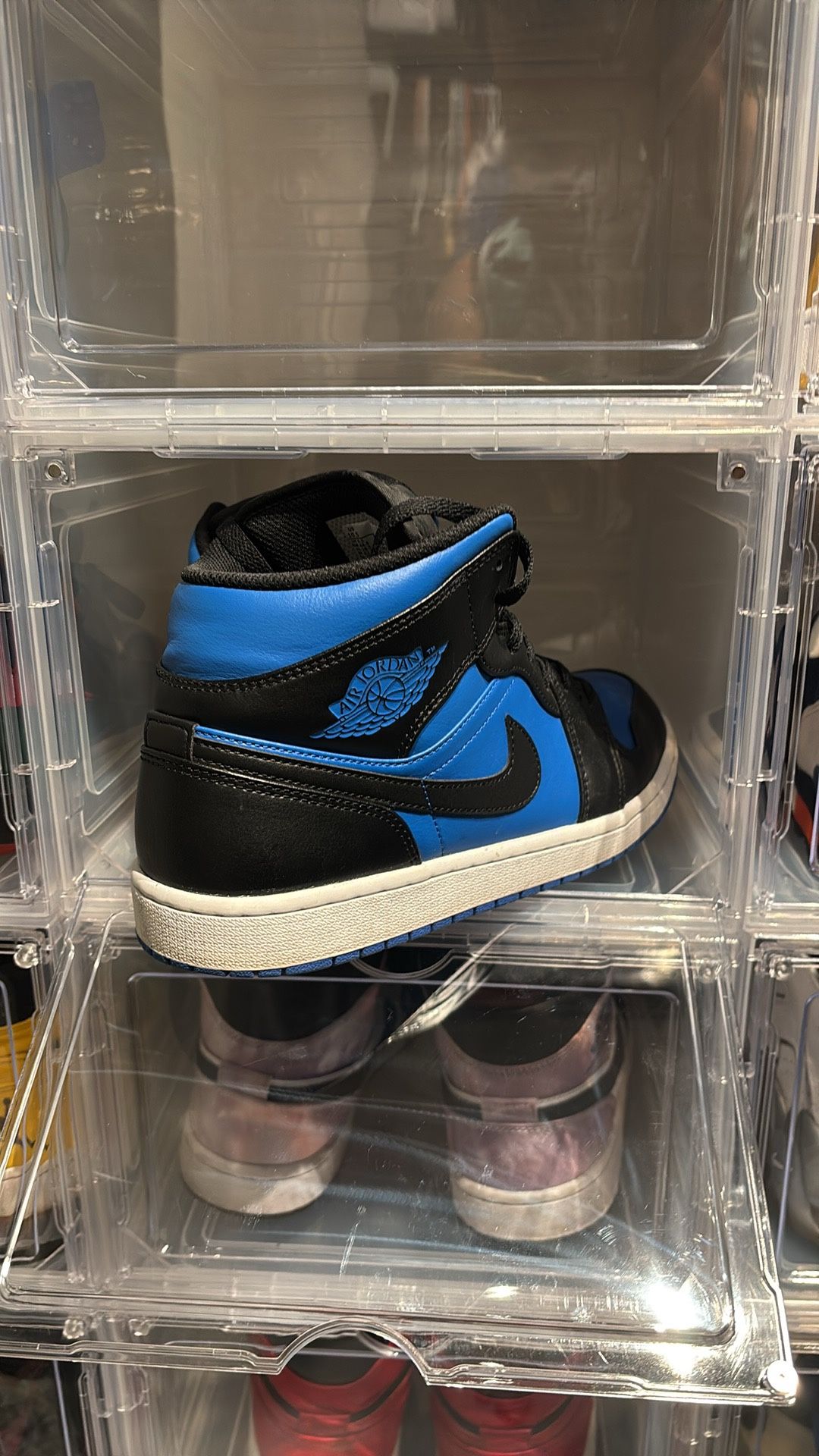 Air Jordan 1 “Black Royal Blue”