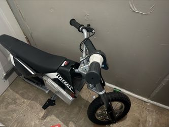 Razor dirt bike
