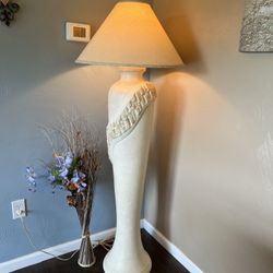 Floor lamp