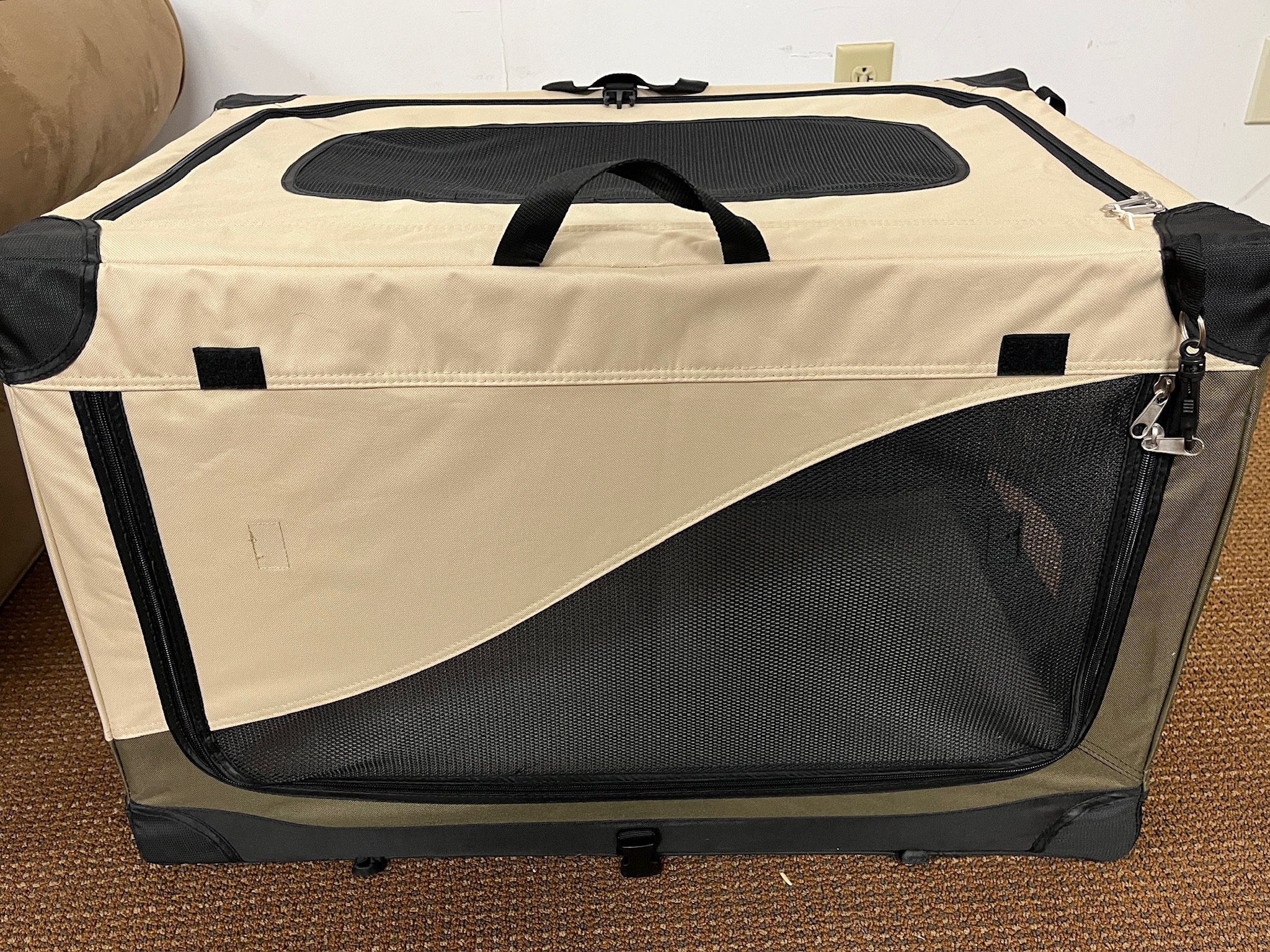 EveryYay Going Places Stow & Go Portable Canvas Dog Crate, 30" L X 20" W X 19" H. See Pics