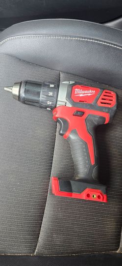 Milwaukee m18 drill