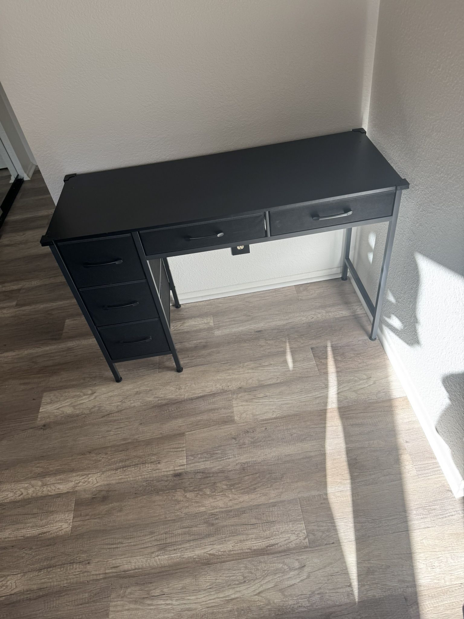 Black Desk 48 X 19 X 30