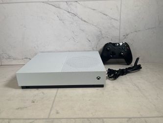 Xbox One S 500GB Console Bundle (A1G008784)