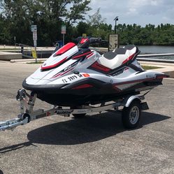 2020 Yamaha Wave runner FX Cruiser, With Trailer And 2 Floater