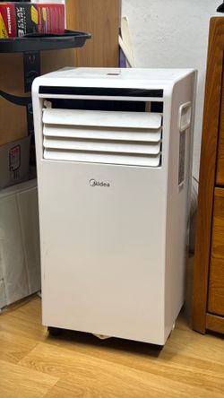 Midea 5000 BTU portable A/C with remote