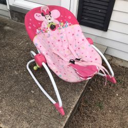 Very nice baby rocking bouncy Minnie mouse chair only $15 firm