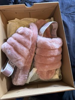 Ugg Slides