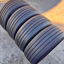 235 55 19 Michelin Tires Con 80% de Vida Las 4