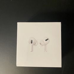 Apple AirPods Pro With MagSafe Charging Case