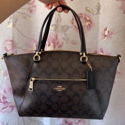 Beautiful Brand New COACH Crossbody Classic Logo Brown 🤩👜 🤎✨ 