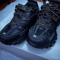 balenciaga track runner size 8