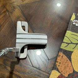 Addesy Putter