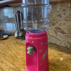 Small Drink Dispenser- LIKE NEW 