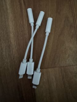 3 Lightening connectors