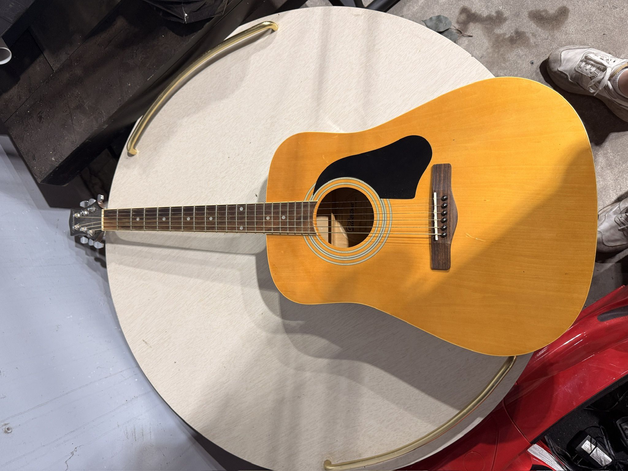 Silvertone Pro Series PD-1 Acoustic Guitar (with Case)