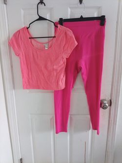 PINK 🩷 Clothes!! Variety Size M/L