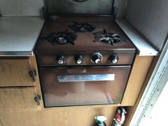 Modernaire vintage 3 burner propane stove/oven combo for camper