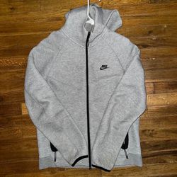 Grey nike tech