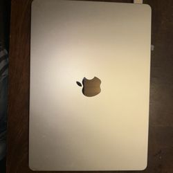 MacBook Air M3 13-inch 