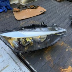 2015 bmw 328i right headlight