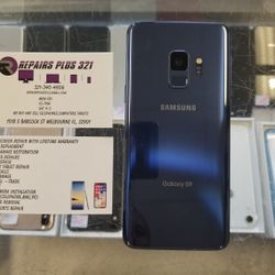 Unlocked Blue Galaxy S9 64gb