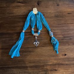 Womens Scarf With Bling Fleur De Lis Pendant, New, Adjustable, $10